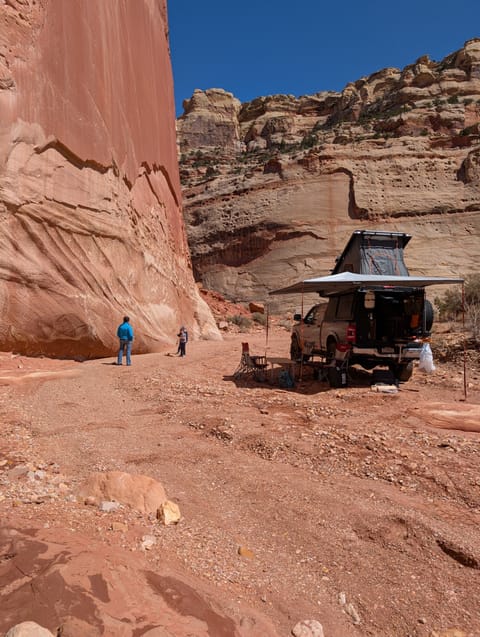 Adventure-Ready RAM 2500 Overland Popup Camper Sleeps 4 Drivable vehicle in Louisville