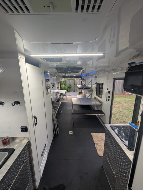 2023 Trailswest Freeride 28' Toy hauler Towable trailer in Northglenn