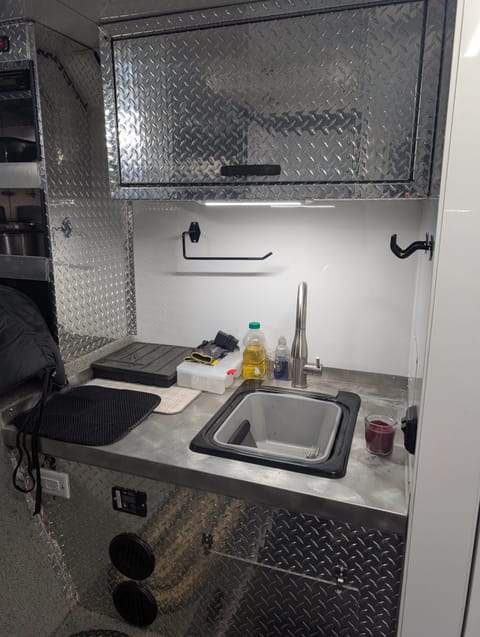 2023 Trailswest Freeride 28' Toy hauler Towable trailer in Northglenn