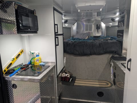 2023 Trailswest Freeride 28' Toy hauler Towable trailer in Northglenn