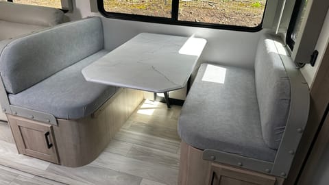 2024 Winnebago Voyage 3033BH Towable trailer in Salem