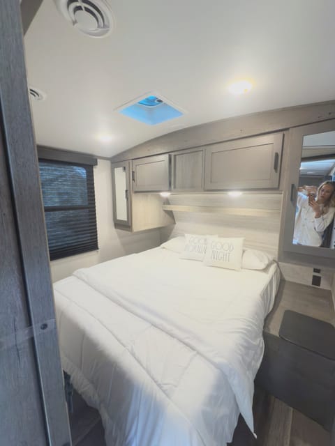 Family Fun Hauler – Sleeps 7 Adventure-Ready! Towable trailer in Arvada