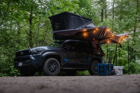 2025 4RUNNER W/ Rooftop Tent Drivable vehicle in Pitt Meadows