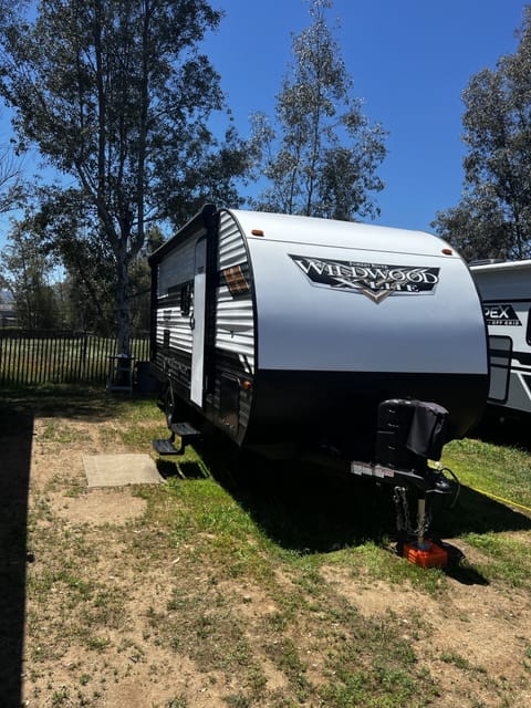 Wildwood T197SSFS Lightweight Easy to Tow (SUV Towable) Towable trailer in Ramona