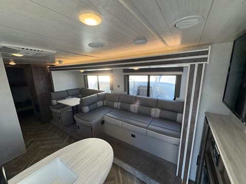 TKG Forest River Travel Trailer Towable trailer in Menifee