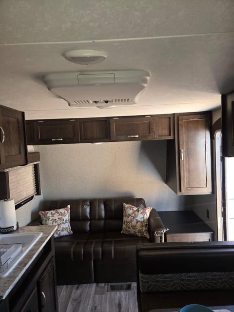 L'Italiana RV Rental Towable trailer in Northglenn
