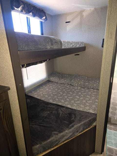 L'Italiana RV Rental Towable trailer in Northglenn