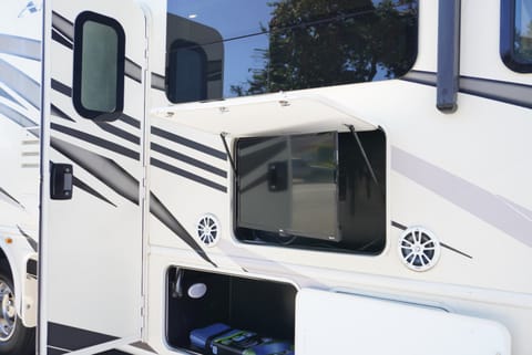 Rolling Retreat Drivable vehicle in Chino