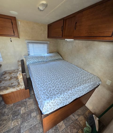 Adventure Bunkhouse Towable trailer in Victorville