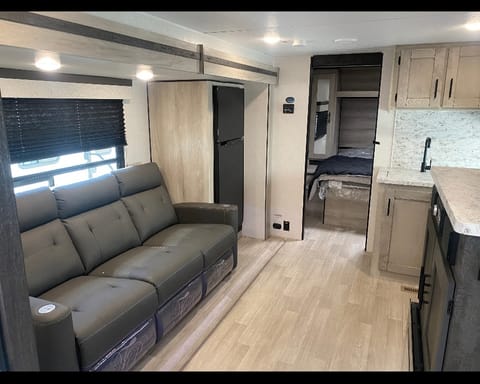 2023 KZ Connect    NBTX1618 Towable trailer in New Braunfels