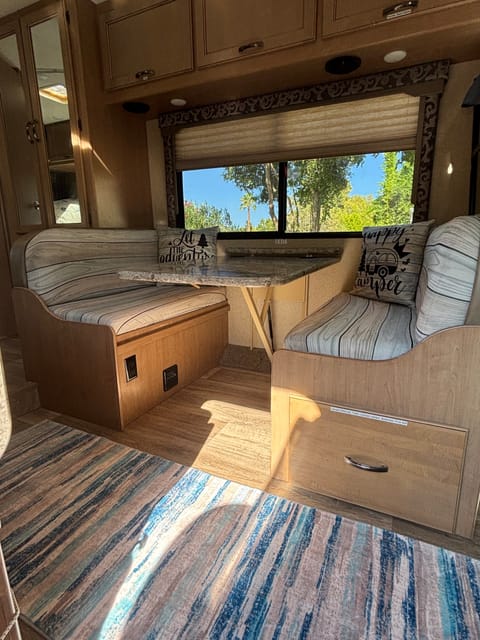 Thor 2020 Motorhome: Your New Home Away From Home Experience Drivable vehicle in Davis