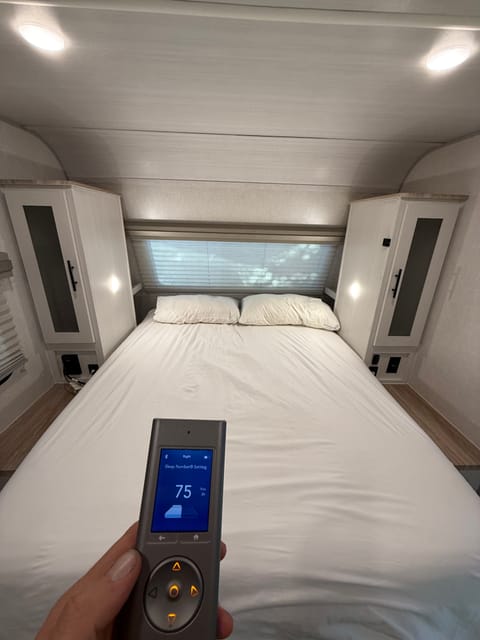 Full size 12" padded I8 Sleep Number adjustable bed for an amazingly comfortable, sound night of sleep.