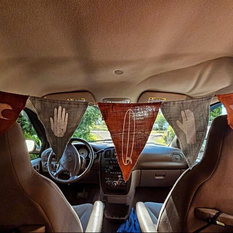 (2) Pet Friendly Van The Island ˢᵗᵉᵃˡᵗʰ Campervan Campervan in Nanaimo