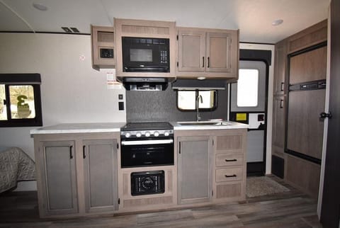 2022 Starcraft Autumn Ridge 20FBS R24989 Towable trailer in Sidney