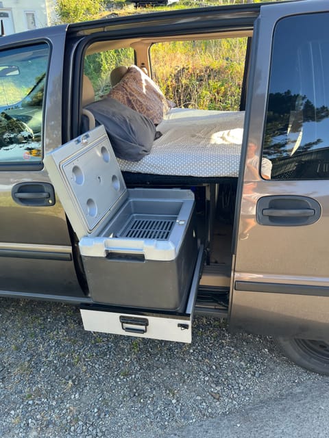 “Happy!” Your Fully Converted Adventure Companion on Vancouver Island Campervan in Victoria