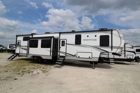 2025 Keystone Sprinter Towable trailer in Georgetown