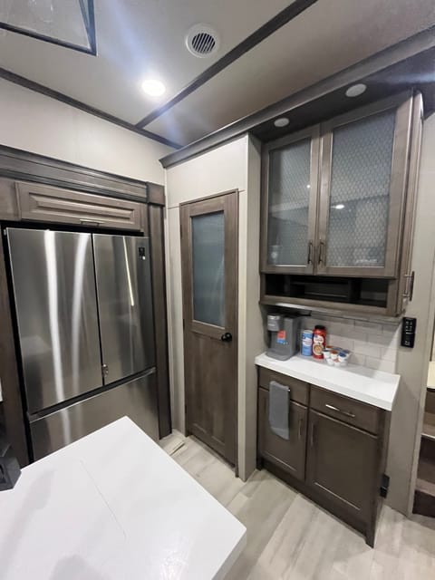 Get Out of Town 2021 Grand Design Solitude S-Class Towable trailer in Schertz