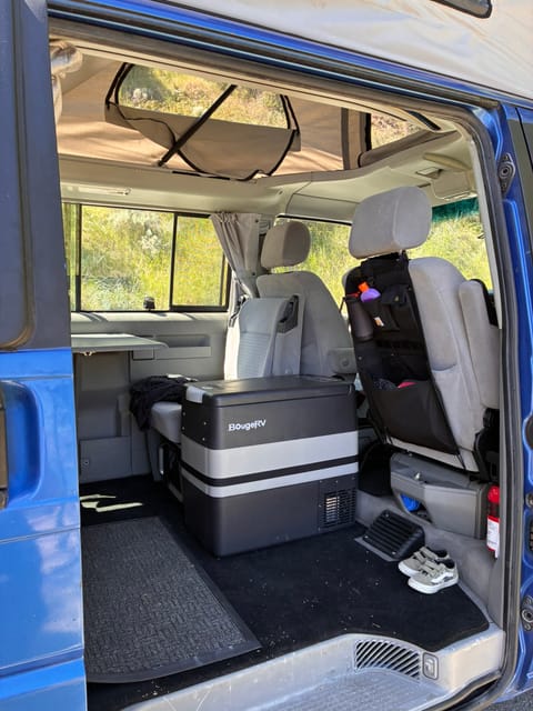 VW Eurovan Weekender Campervan in North Vancouver