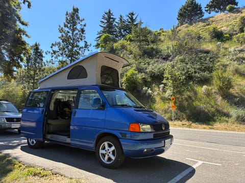 VW Eurovan Weekender Campervan in North Vancouver