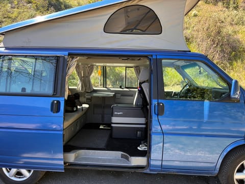 VW Eurovan Weekender Campervan in North Vancouver