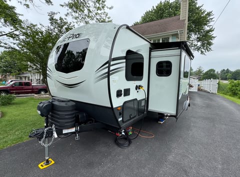 FOREST RIVER FLAGSTAFF E-PRO 20BHS Towable trailer in Willowbrook