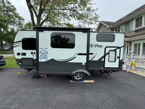 FOREST RIVER FLAGSTAFF E-PRO 20BHS Towable trailer in Willowbrook