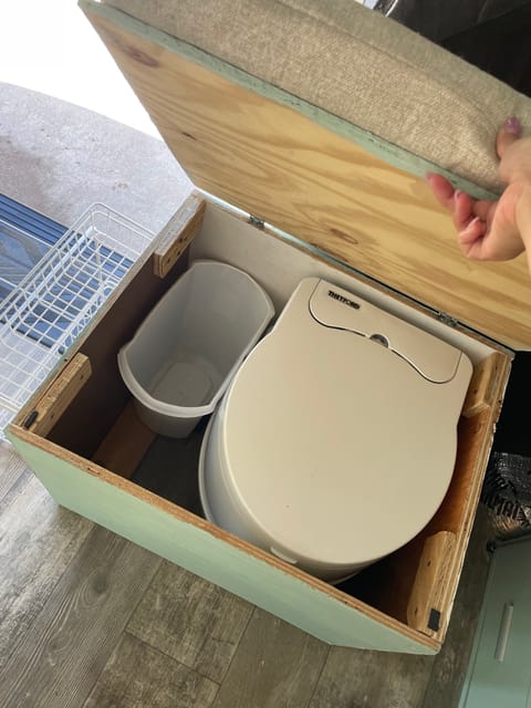 Campervan - 2017 Ford Transit XLT 350 with Medium Roof Campervan in Englewood