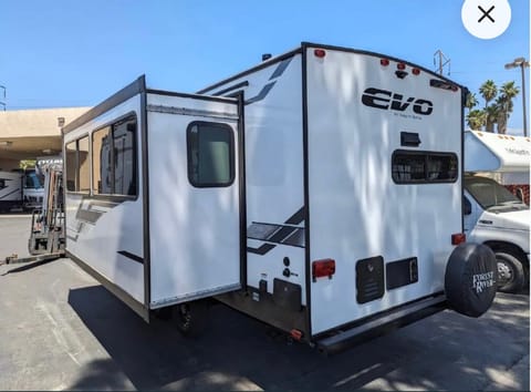 2024 Forrest River Evo Towable trailer in Casa De Oro-Mount