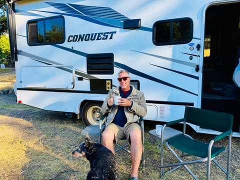 Immaculate 2023 Gulf Stream Conquest 6238 Class C Drivable vehicle in Walnut Creek