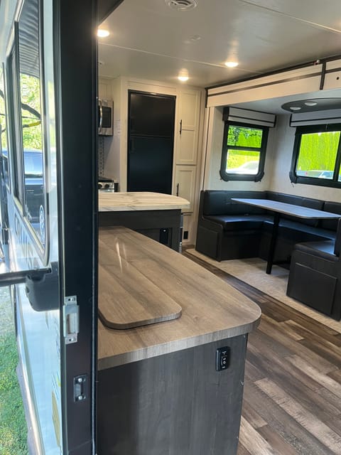 LIKE NEW! 2022 Cruiser Aire Travel Trailer Towable trailer in Spokane Valley