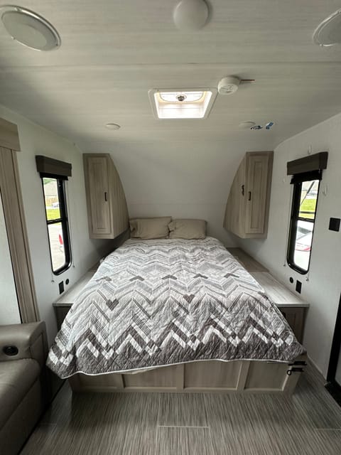 Couple’s Getaway RV Towable trailer in Rogers