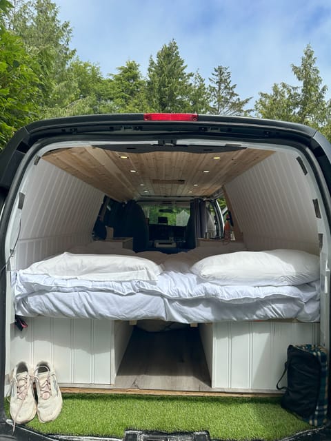 "Gus" 2013 GMC Savana 3500 Express Campervan in Vancouver