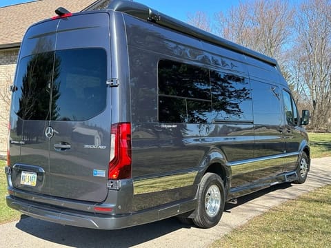 2023 Grech RV Strada-ion Lounge Drivable vehicle in Kettering