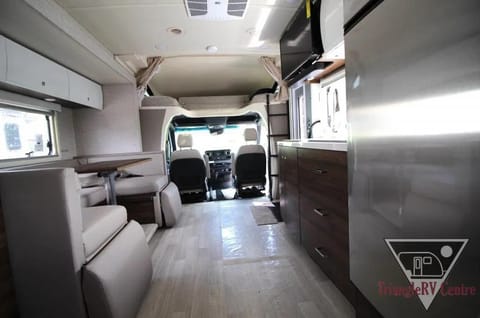 2022 Winnebago Navion 24J R24847 Drivable vehicle in Sidney