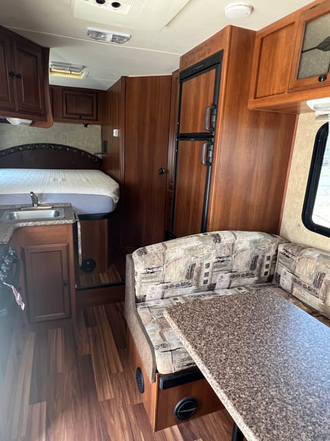 2014 Leprechaun by Coachmen 23 Feet, Easy to Drive Drivable vehicle in Pomona