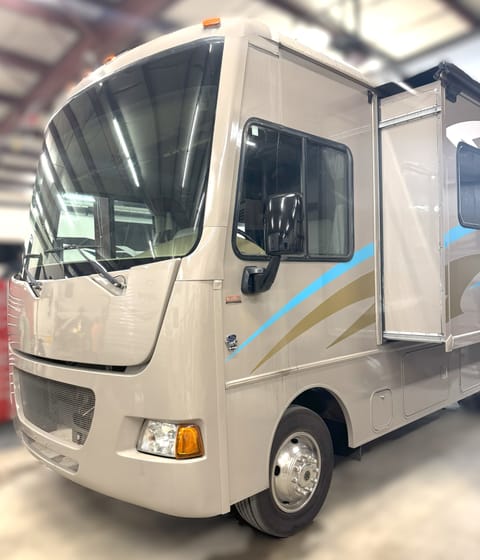 2014 Itasca Sunstar 26HE Drivable vehicle in Kettering