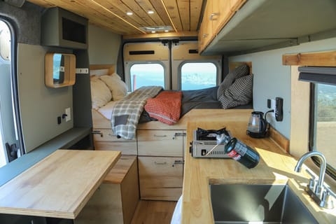 Cozy Minimal Camper – Perfect Intro to Van Life Drivable vehicle in Sea Cliff