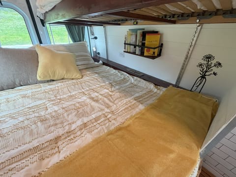 Lemon Drop Campervan in Santa Clara