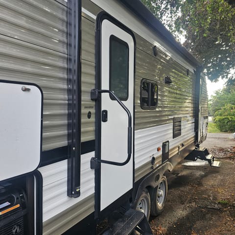 Willamette valley bunkhouse Towable trailer in Salem