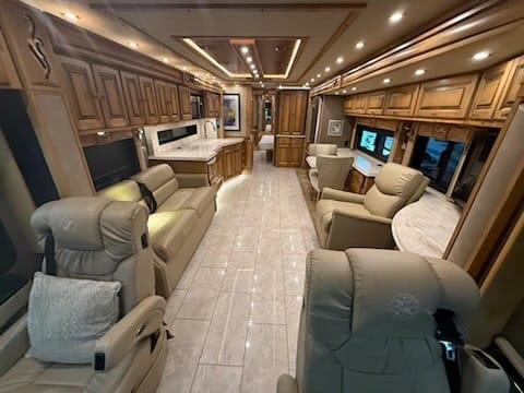 2020 Tiffin Phaeton Drivable vehicle in Kettering