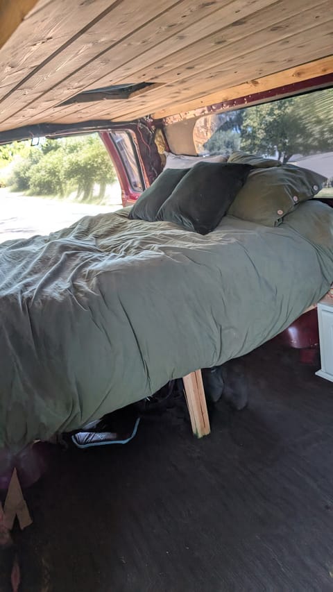 Roxanne the Camping Van Campervan in Junction City