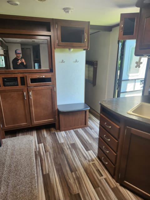 2017 Jayco flight bunkhouse Towable trailer in Windsor