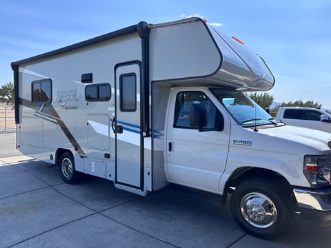Your perfect size go anywhere 2023 Coachman <10,000 miles!!! NO PREP FEES! Drivable vehicle in Hesperia