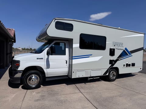 Your perfect size go anywhere 2023 Coachman <10,000 miles!!! NO PREP FEES! Drivable vehicle in Hesperia