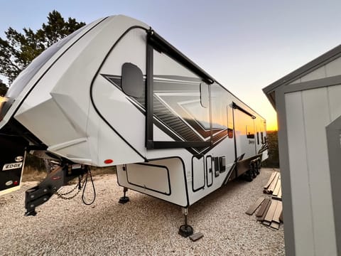 2022 Grand Design Momentum NBTX1698 Towable trailer in New Braunfels