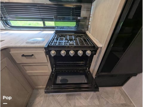 2024 Forest River Wildwood Platinum Edition Towable trailer in Del Rio