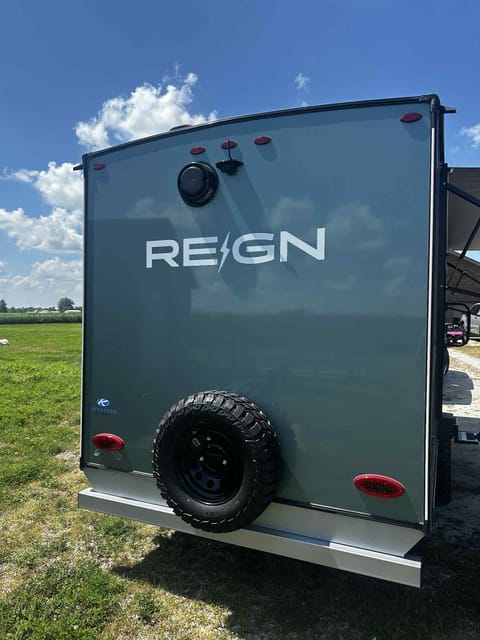 Perfect for Couples - Travel Trailer for your SUV, Truck Towable trailer in Fort Wayne