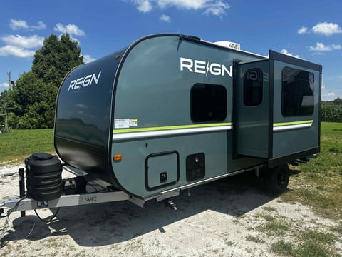 Perfect for Couples - Travel Trailer for your SUV, Truck Towable trailer in Fort Wayne