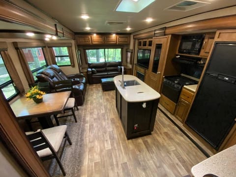 Explore with "Reflection" by Grand Design (CGD1) Towable trailer in Temecula