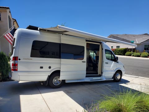 Mercedes Coachmen Campervan Campervan in Murrieta